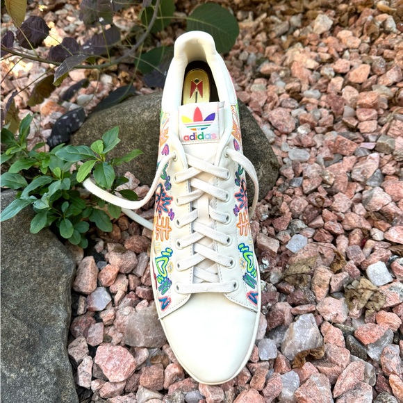 Adidas - Picture 1 of 14